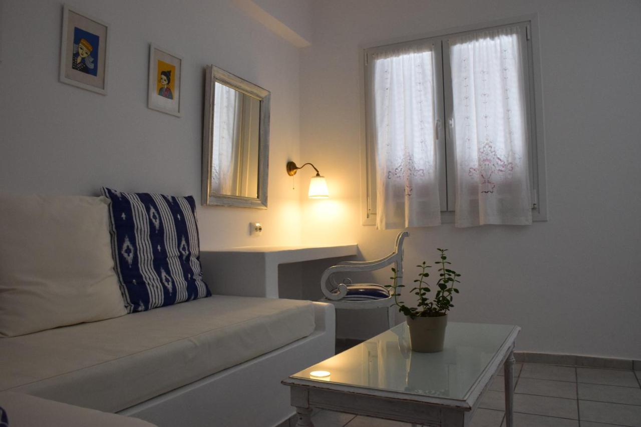 Nautilos Apartment Тинос Екстериор снимка
